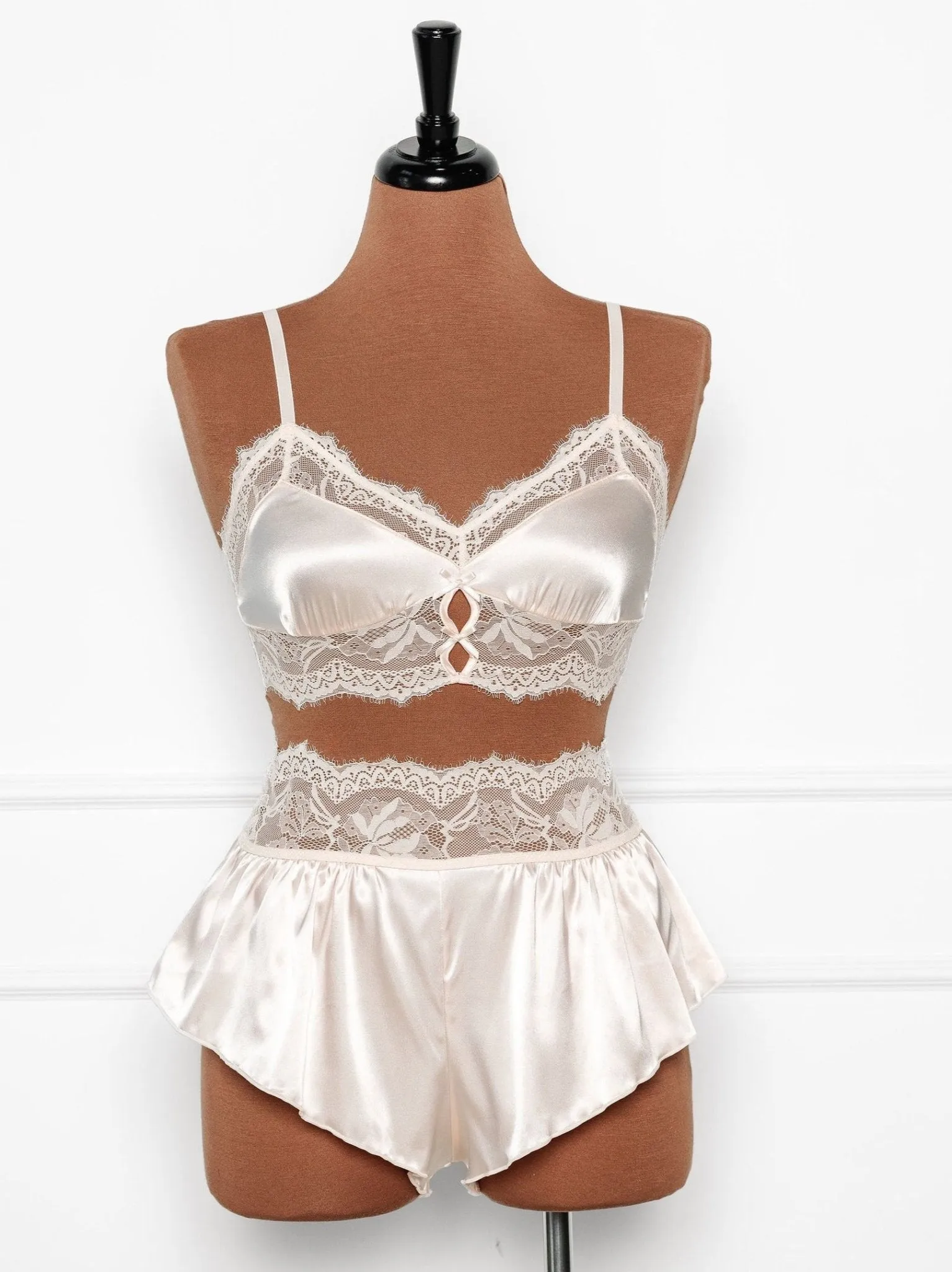 Bridal Bundle: Lacy Satin Keyhole Bralette Set - Champagne