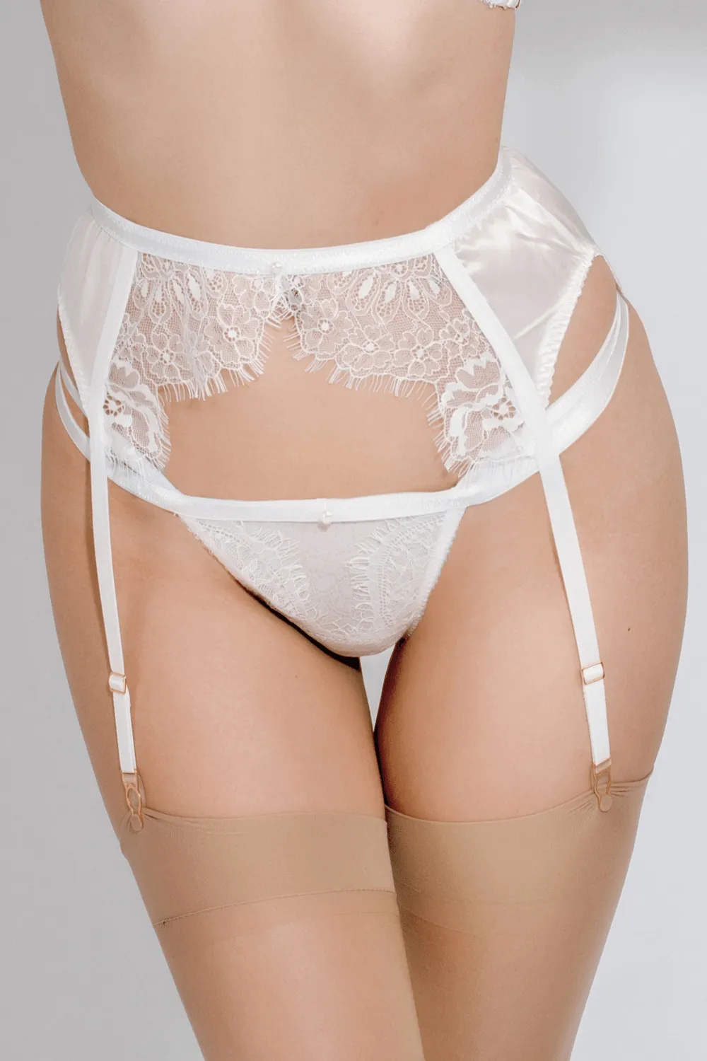 Chantilly Vanille Suspender Belt. Size S (UK 8)