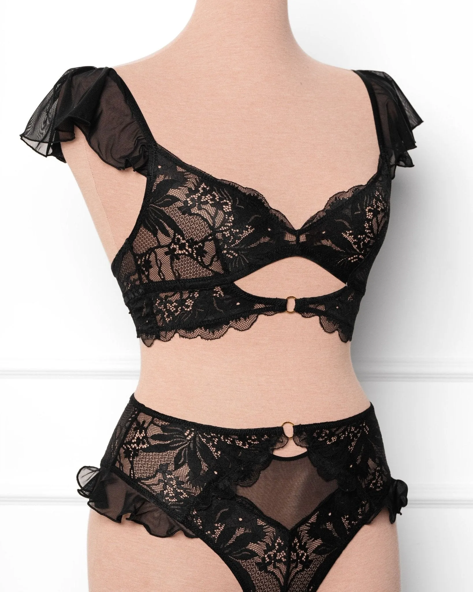 Lace & Mesh Keyhole Bralette - Black