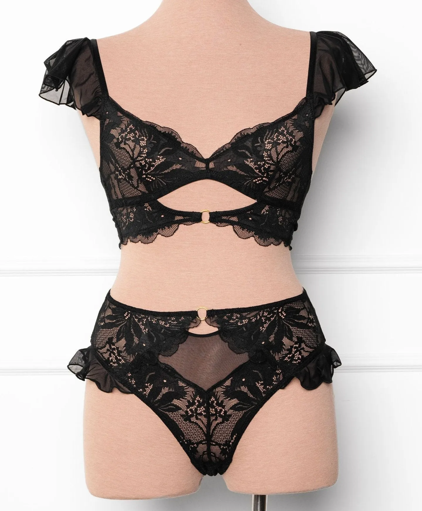 Lace & Mesh Keyhole Bralette - Black