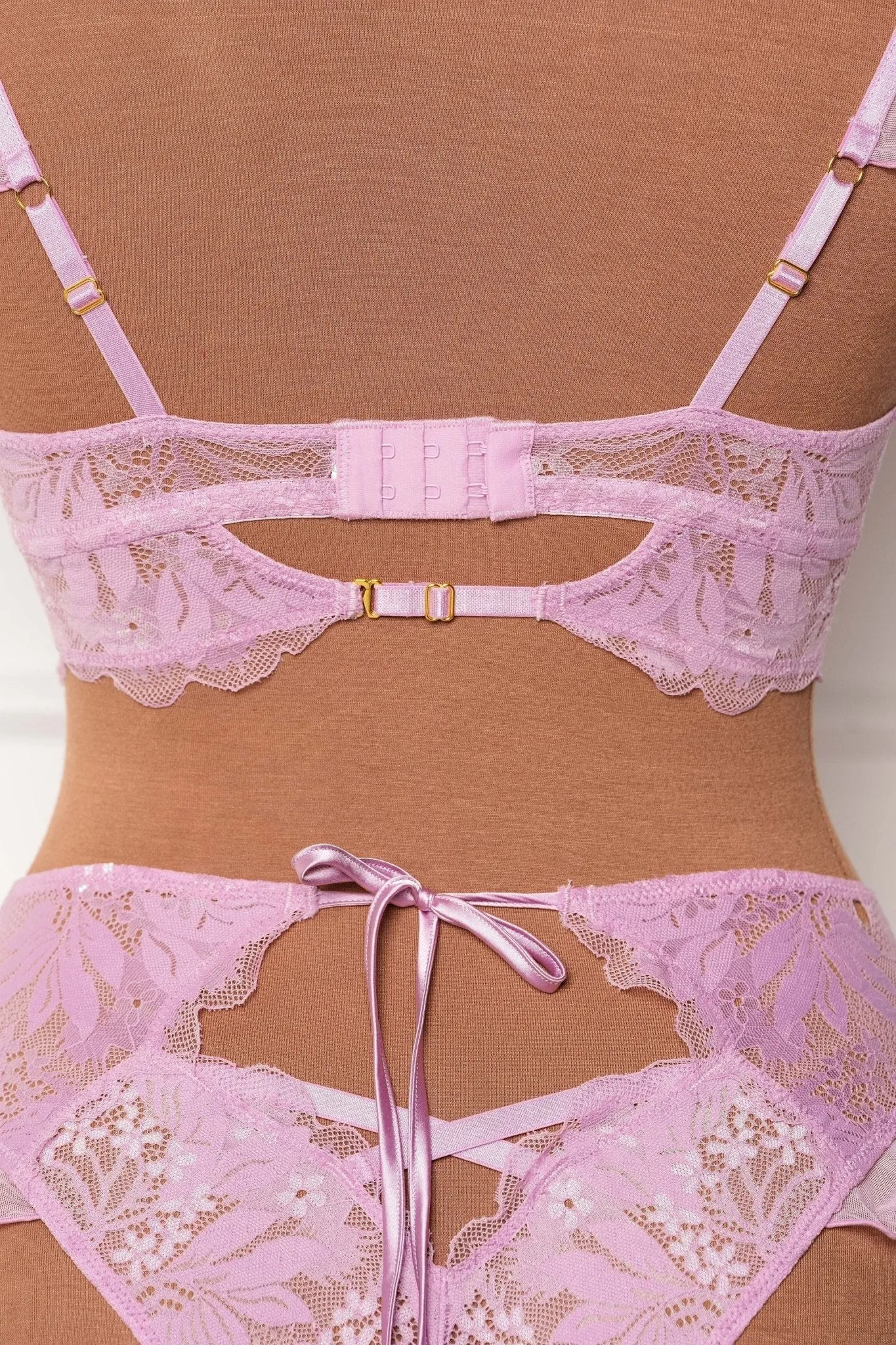 Lace & Mesh Keyhole Bralette - Lilac