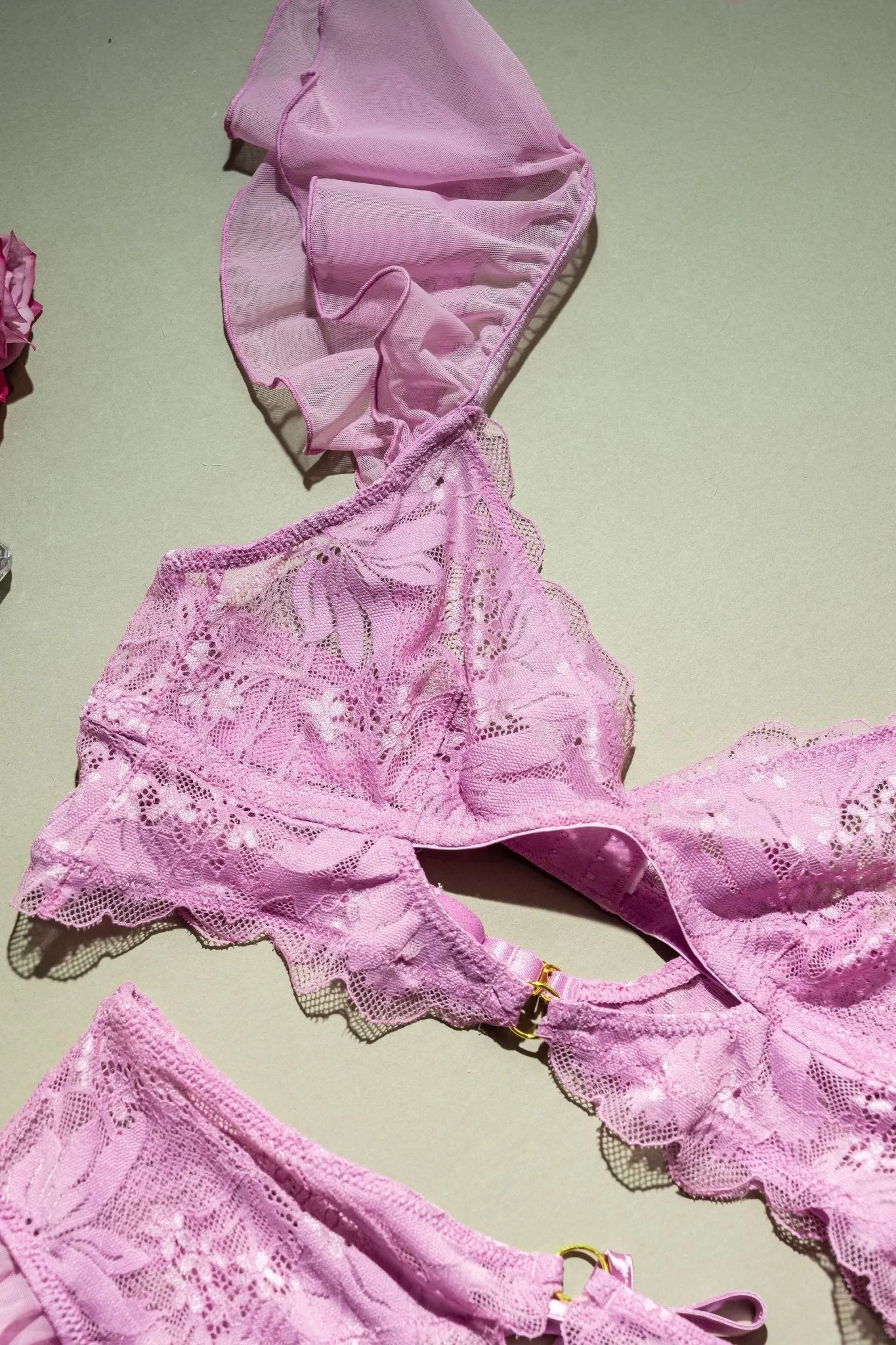 Lace & Mesh Keyhole Bralette - Lilac