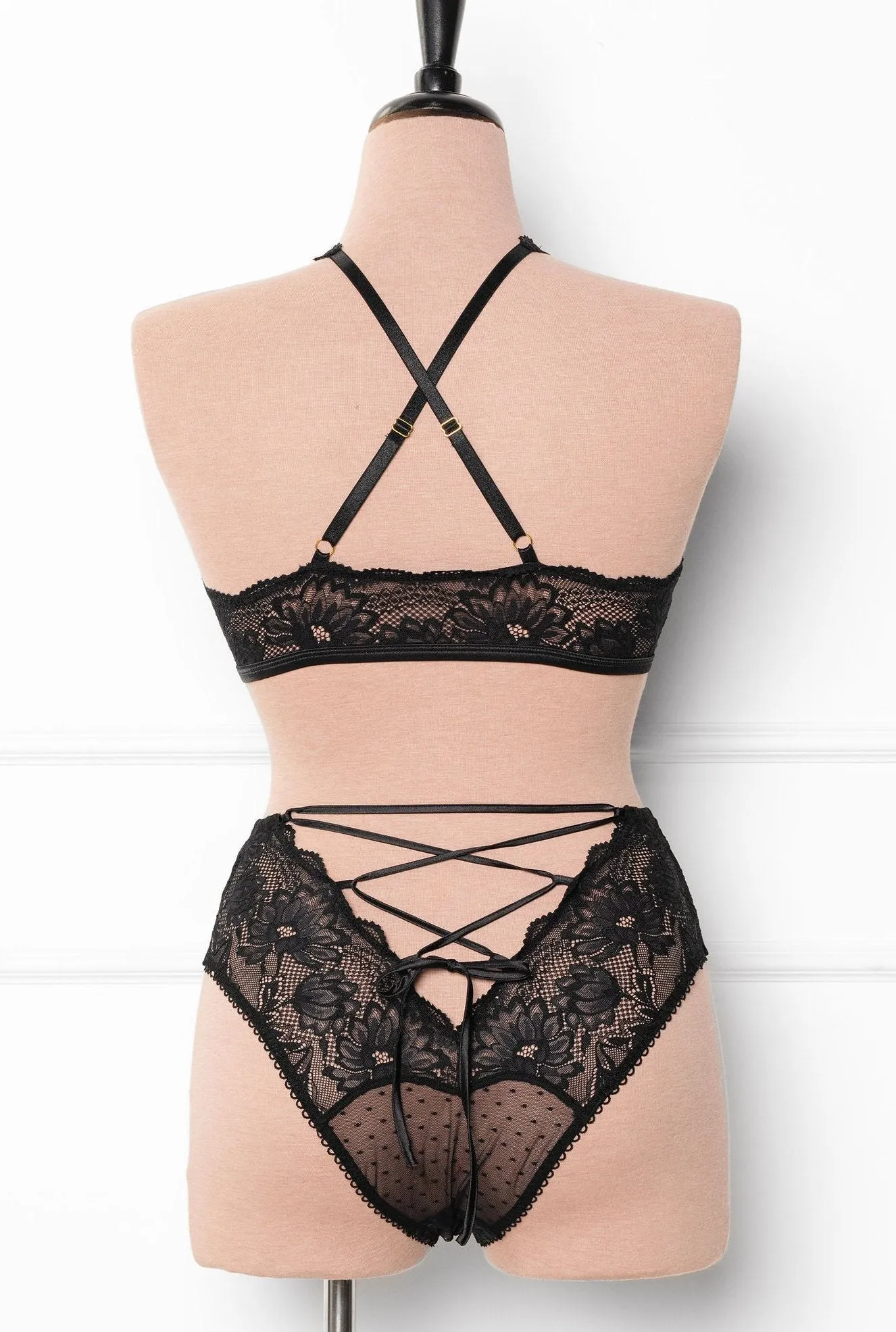 Lacy Crossover Bralette - Black