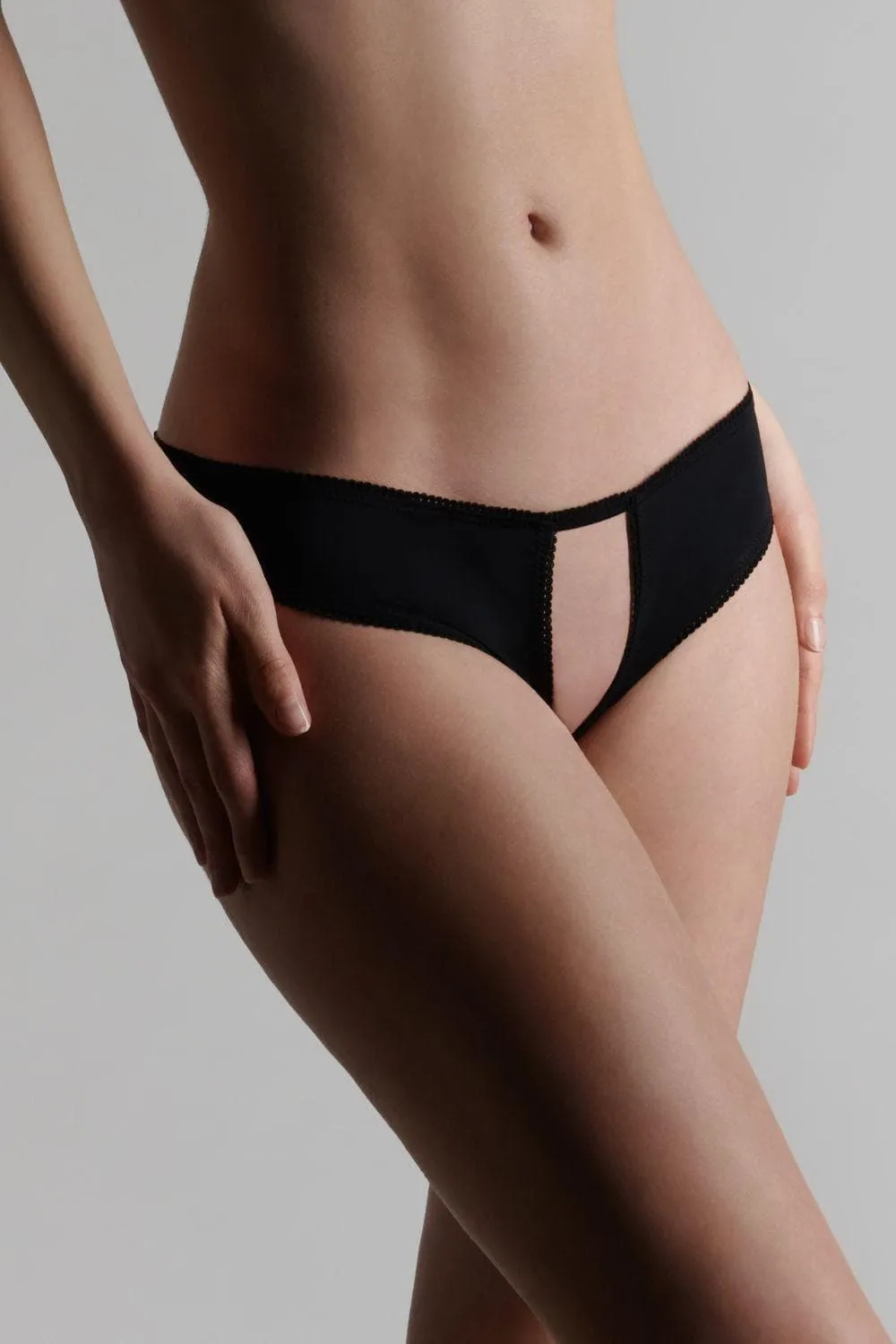 Le Petit Secret Black Open Brief