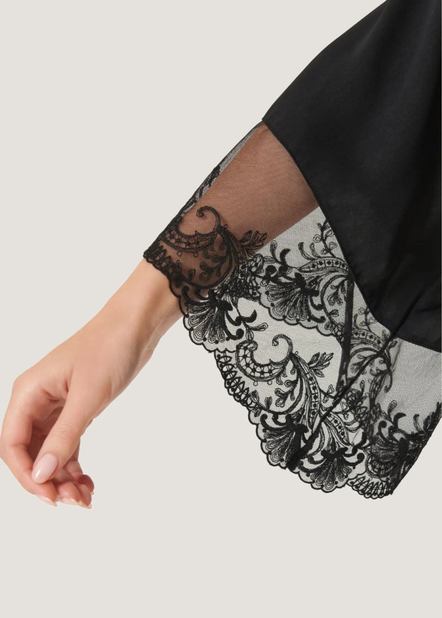 Marseille Luxury Satin Kimono (Black)